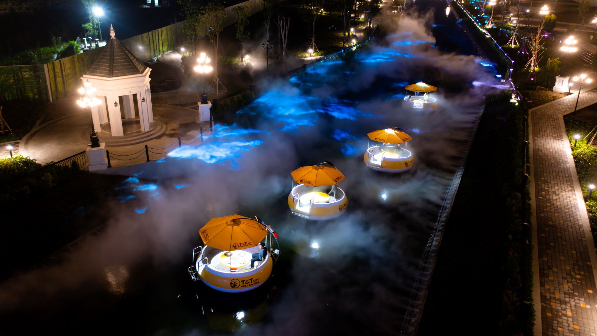 Dòng sông ánh sáng tại T&T City Millennia